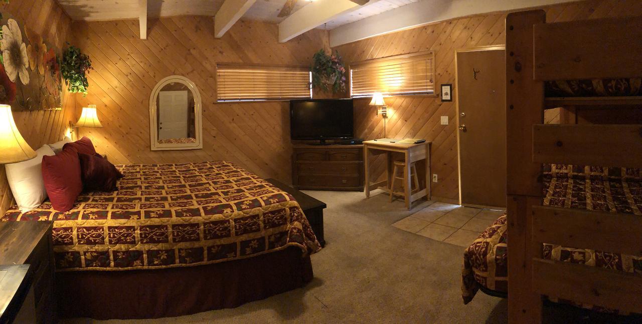 Giant Oaks Lodge Running Springs Exterior foto